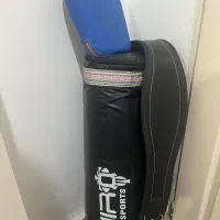 کیسه بوکس و کمربند بدنسازی