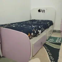 تخت نوجوان