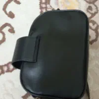 کیف|کیف، کفش، کمربند|بومهن, |دیوار