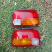دو عدد چراغ عقب
