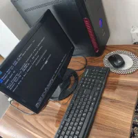 کامپیوتر بهمراه لوازم جانبی