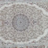 فرش رنگ بژ