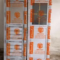در درب حمام و سرویس بهداشتی و پنجره ودرب اتاق خواب