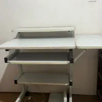 میز کامپیوتر و میز تحریر همراه سه راهی