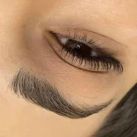 نیازمند دستیار مژه