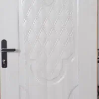 درب اتاق خواب آکبند همراه با قفل و کلید