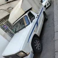 راننده مزدا کارا اتاق‌دار