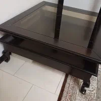 مبل کوئین هفت نفره و میز وسط