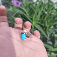 انگشتر فیروزه نیشابوری و چاقو