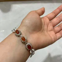 دستبند نگین دار رنگ ثابت