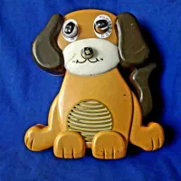 رادیو مدل سگ دیواری