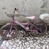 دو عدد دوچرخه دخترانه و پسرانه