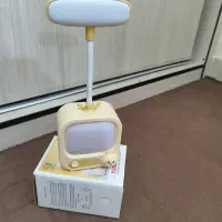 چراغ مطالعه سالم و تمیز