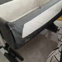 تخت کنار مادر زویه
