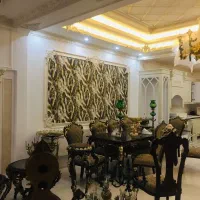 نصاب کاغذ دیواری و پوستر