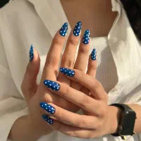 مدل برای خدمات ناخن ( هزینه مواد)
