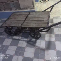 گاری چهار چرخ