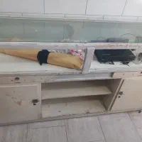 پیشخوان ویترین