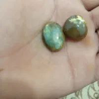سه جفت مهره به شرط کار دو عدد تسبیح و یک کوزه