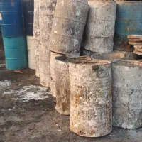 تعدادی بشکه خالی شده بفروش میرسد ((کهنه و نو))