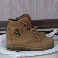 پوتین|کیف، کفش، کمربند|بجنورد, |دیوار