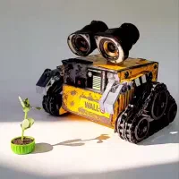 مجسمه WALL-E دست‌ساز