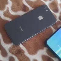 ایفون 8 پک اصلی لا کاغذی