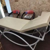 تخت دو تیکه و صندلی تابوره