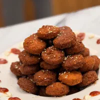 به یک همکار خانم نیازمندم