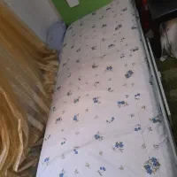 تخت‌ وکمد