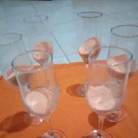 یک دست جام شیشه ای