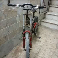 دوچرخه نیاز به تعمیر