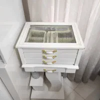 سرویس قاشق چنگال بهمراه میز چهارکشوعه جهیزیه