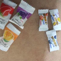 شگفتانه شکلات ویتامین cمیوهای وتافی ژلهای میوه