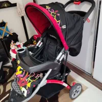 کالسکه .کریر روروک و همراه با یک آغوشی