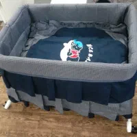گهواره کنار مادر