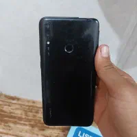 گوشی و چندتا وسایل