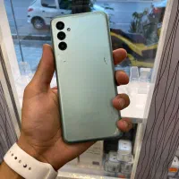 M13