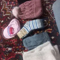 کلاه و جوراب نو چند جفت و جوراب شلواری دخترونه