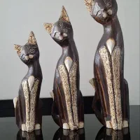 سه عدد گربه چوبی سالم وسه عدد باکس MDF