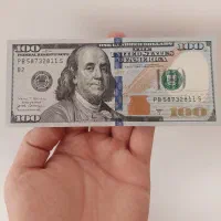 دلار تزیینی