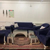 فروش پنج تخته فرش و شش عدد پشتی