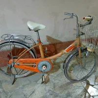 یک دوچرخه نوستالژی دهه ۶۰ به فروش میرسد