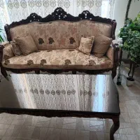 مبل استیل چوب گردو و لوستر کریستال