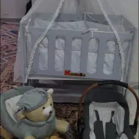 تخت کنار مادر
