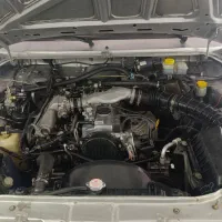 وانت مزدا دوکابین 2000