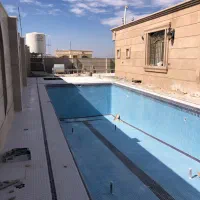 استخر سیمان کاری آب بند نصب کاشی پوشش استخر