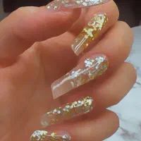 آموزش کاشت ناخن