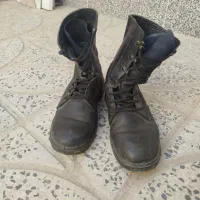 یک عدد پوتین سایز43بهمن به فروش میرسد