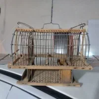 تعدادی قفس